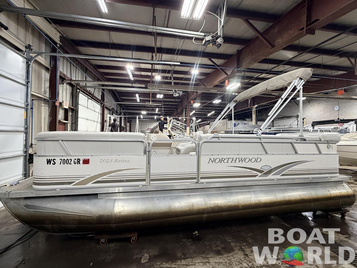 Used 2004 Northwood 2023 Reitta & 40HP Mercury 4Stroke -$