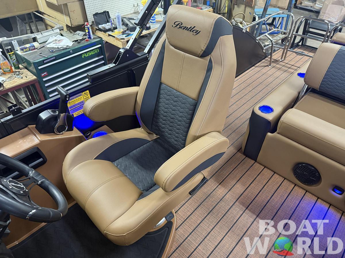2026 Bentley Pontoons Elite 223 Swingback Tritoon