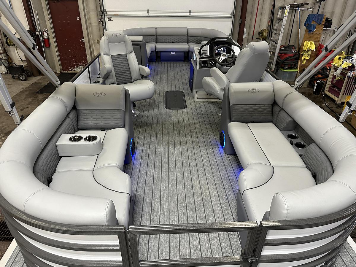 2023 Montego Bay TT8524 Quad Lounge 225HP Honda Tritoon Pontoon