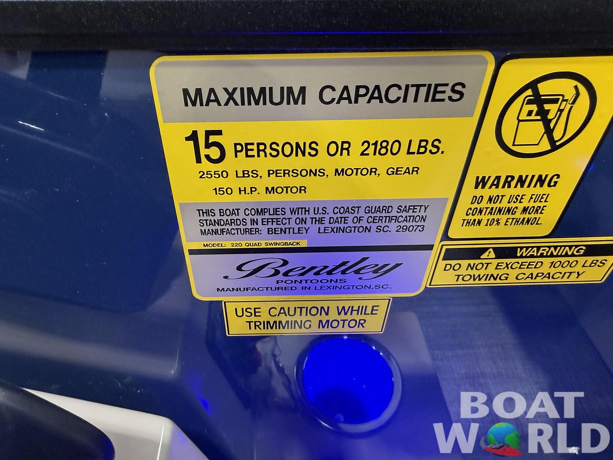 2026 Bentley Pontoons Legacy 220 QSB Swingback 