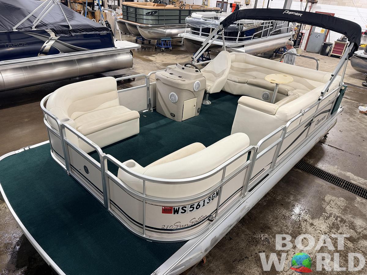 Used 2004 Premier 210 SunSation & 60HP Yamaha 4Stroke - $12,995