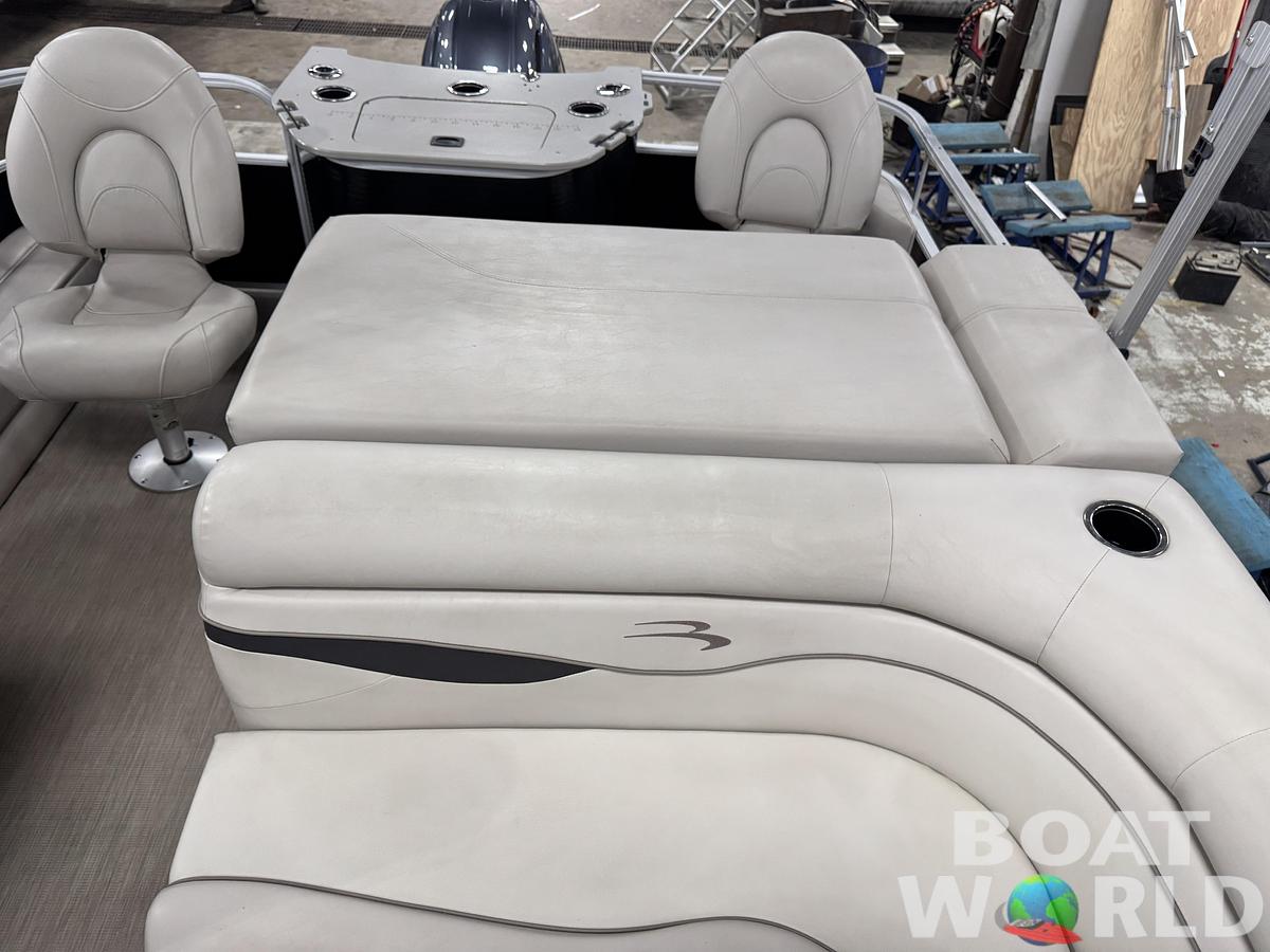 Used 2017 Bennington  22 SS Pontoon with 90HP Yamaha Fourstroke EFI