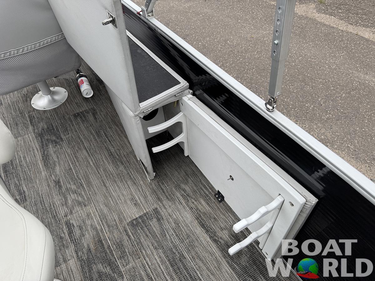 Used 2021 Sweetwater  2086 FX Pontoon