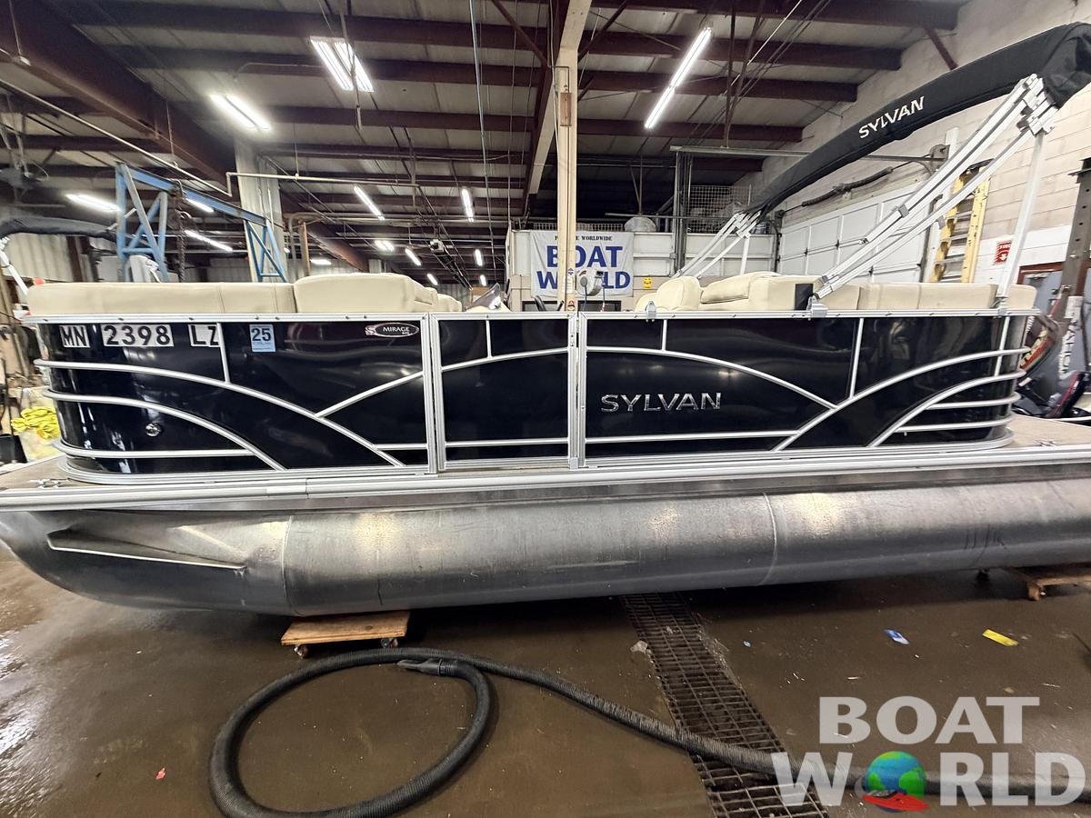 Used 2019 Sylvan MIrage 820 LZ Quad Lounge & 90HP Yamaha -$27,995