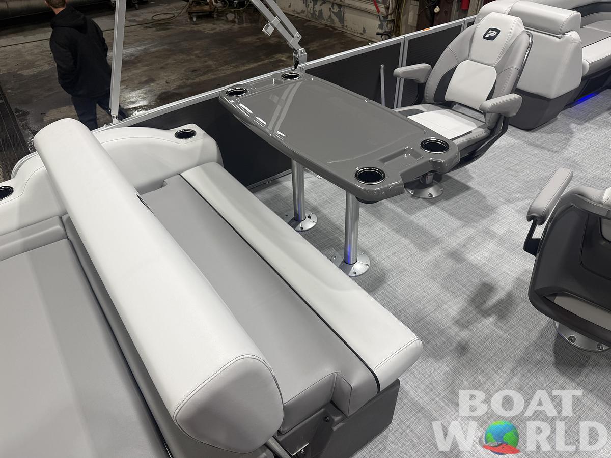 2026 Princecraft Vectra 23 RL SS Swingback Tritoon