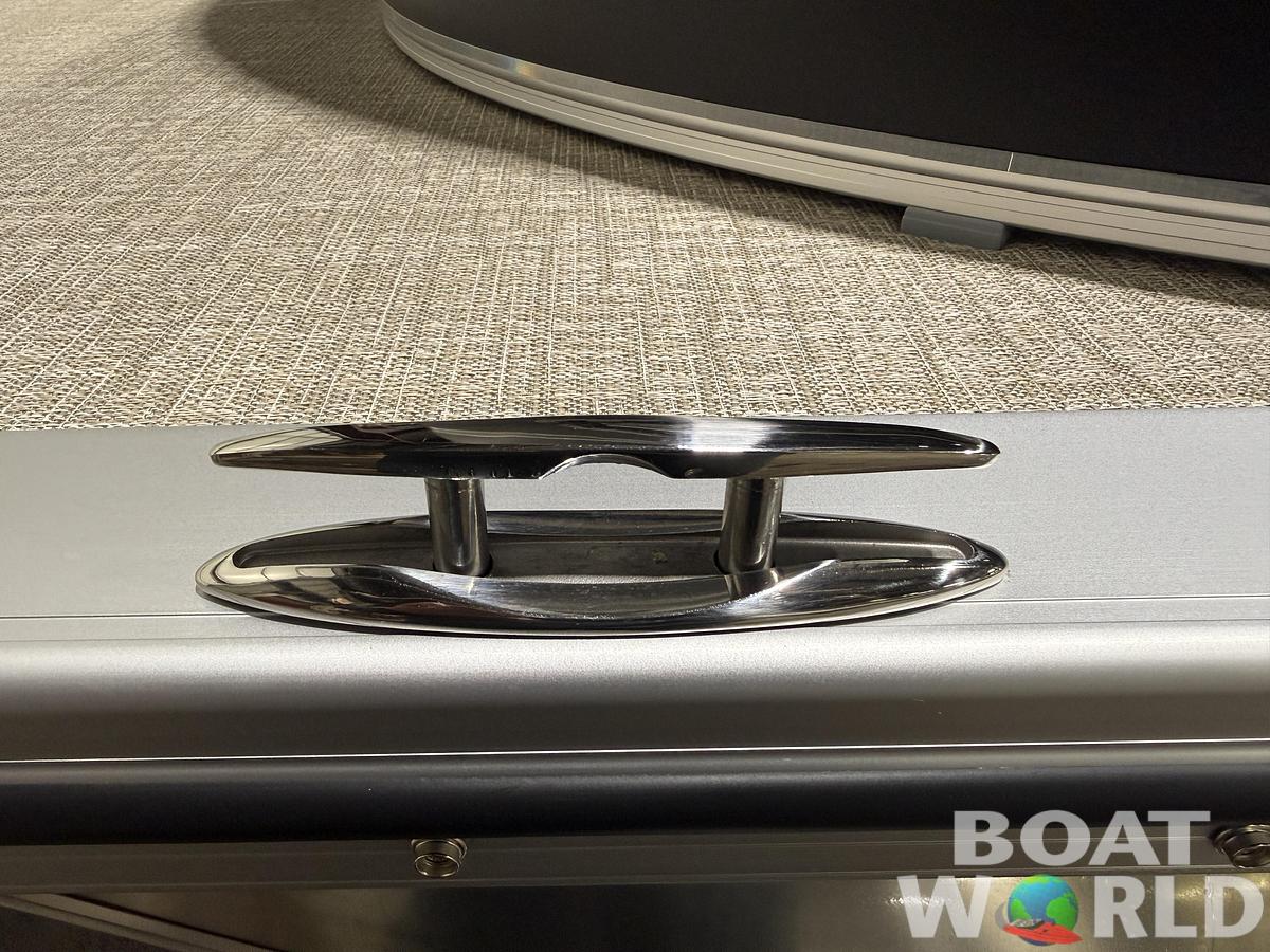 2026 Tahoe Pontoons LTZ 2385 Quad Lounge Shift SS