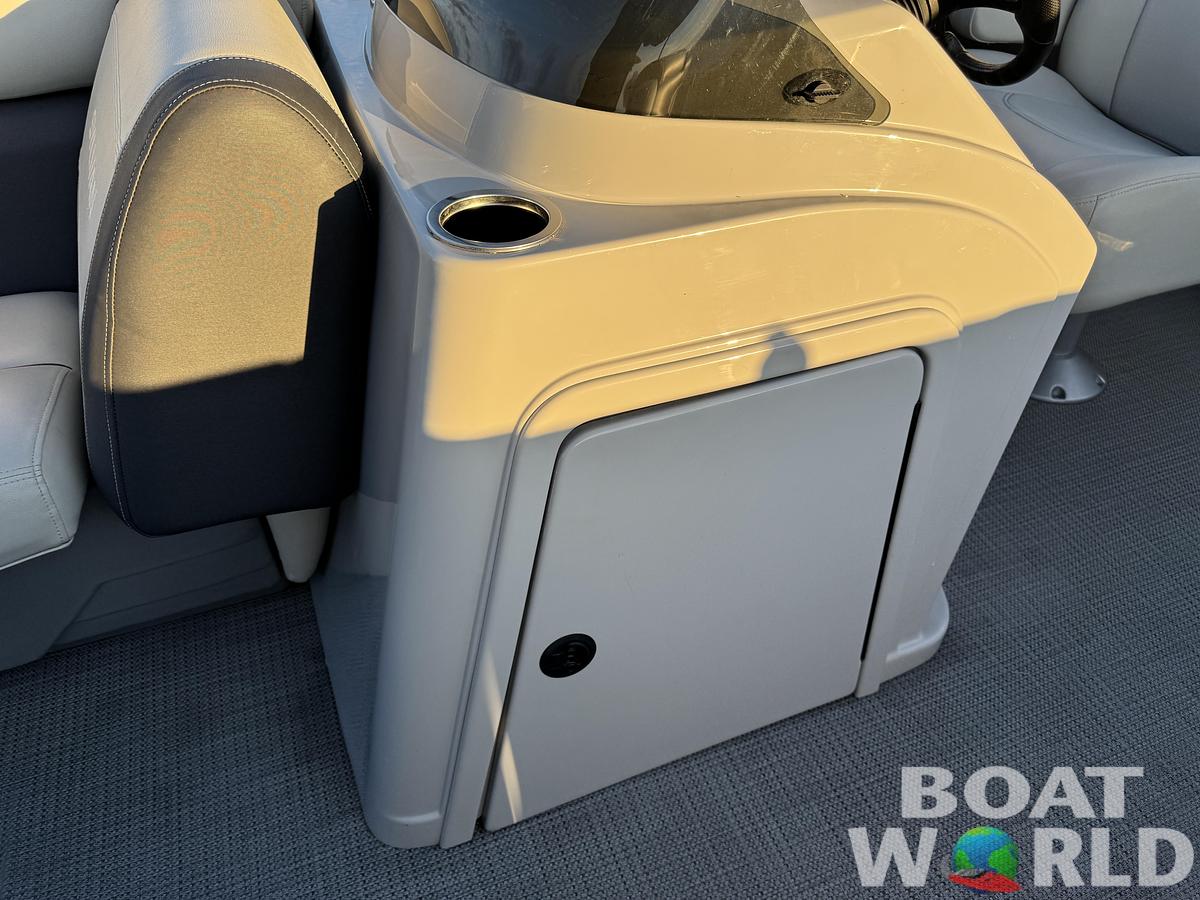 Used 2020 Sylvan Mirage 822 LZ Pontoon