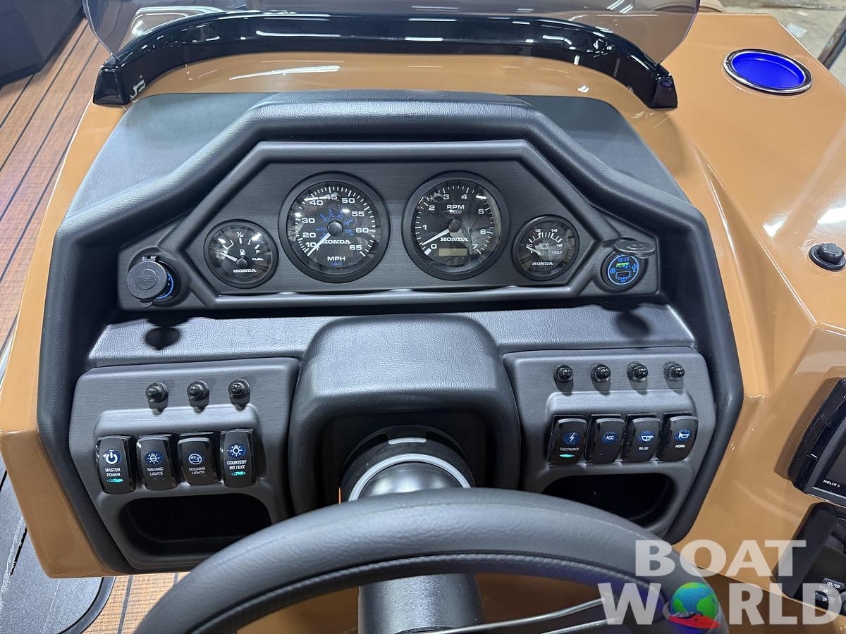 2027 Bentley Legacy 223 QSB Swingback Tritoon $54995