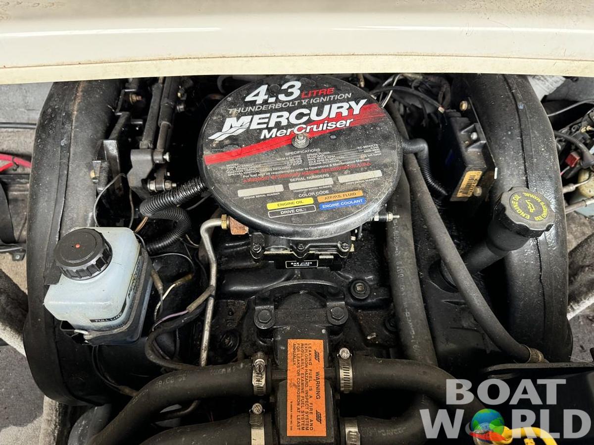 Used 2000 Crownline 192 4.3 V6 Open Bow Runabout