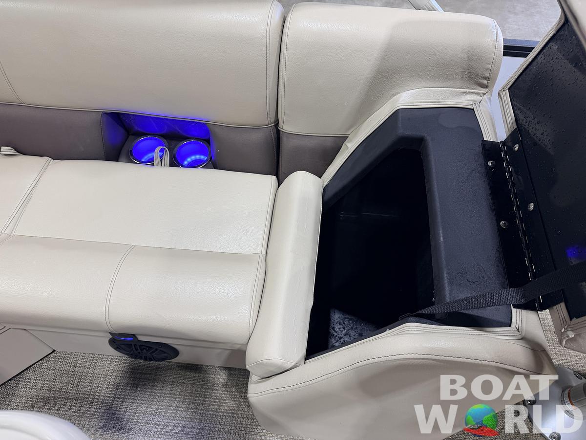 Used 2022 Bentley Pontoons Legacy 200 Navigator Quad Lounge & 100HP Honda 4Stroke -$34,995