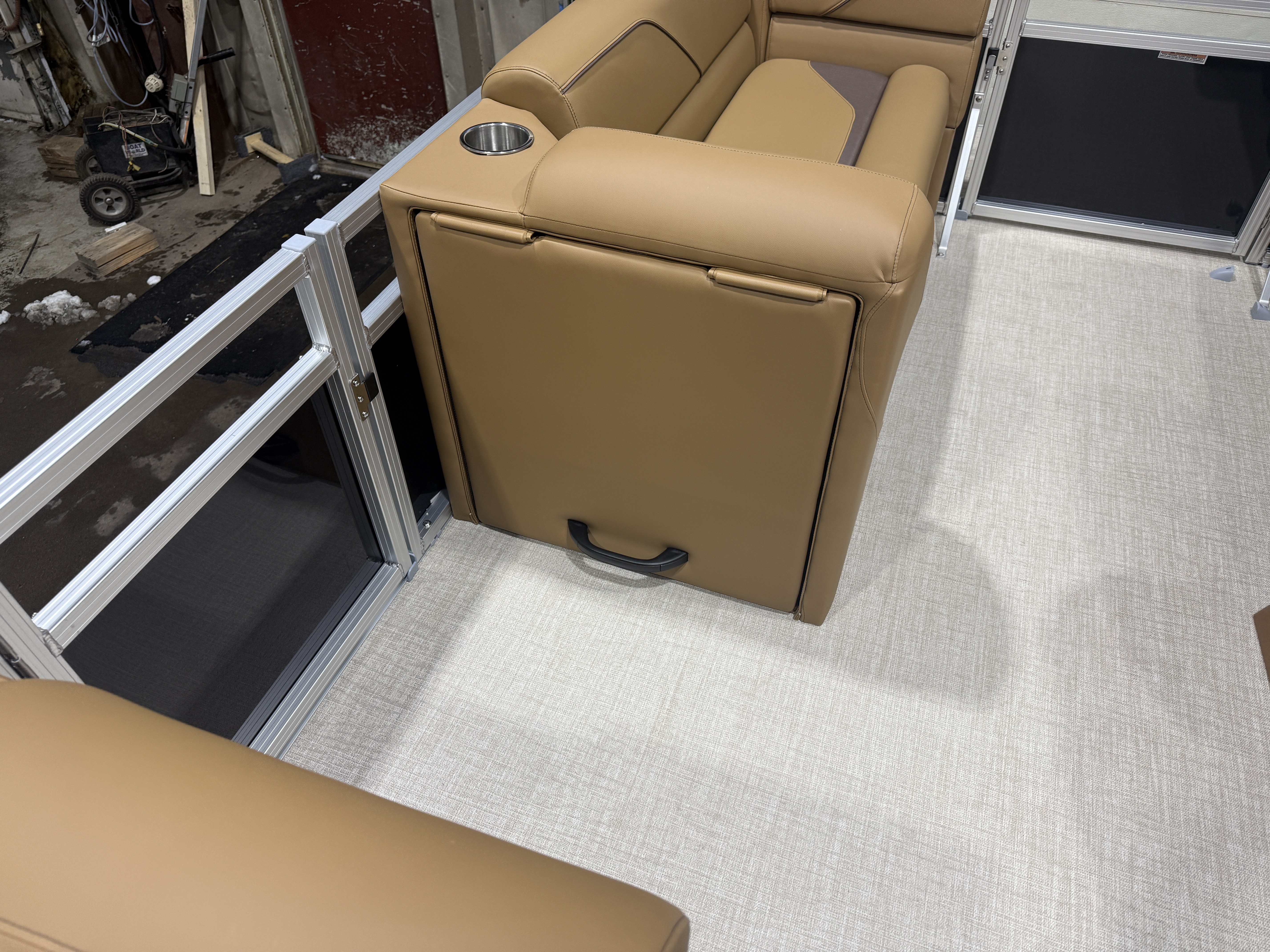 2026 Tahoe Pontoons Sport 2180 Swingback (VRB) 