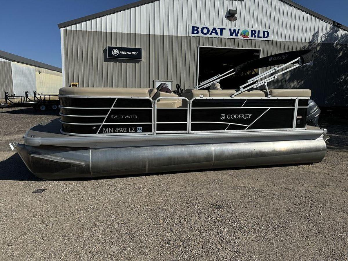 Used 2020 Sweetwater SW 2086 Cruise Pontoon with 70HP Yamaha 4-S EFI