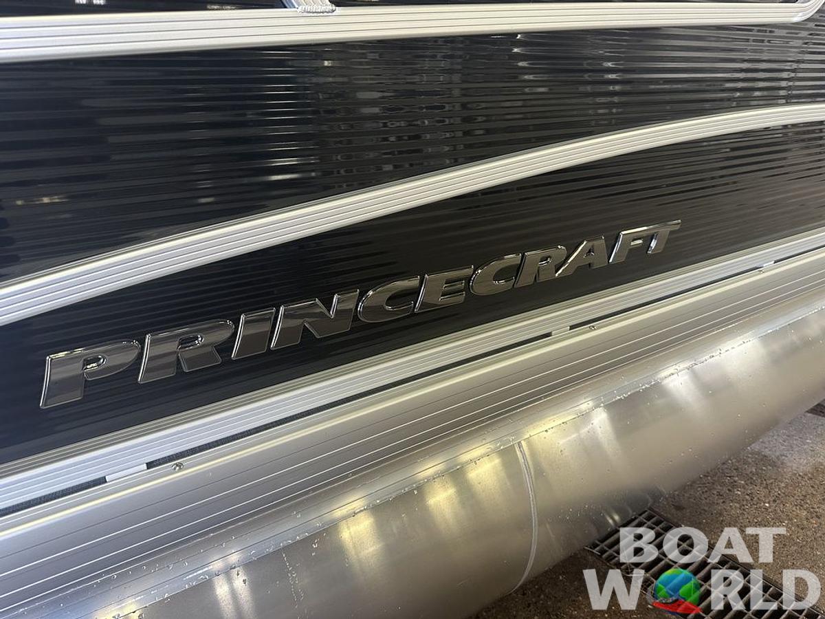 2025 Princecraft Vectra 21 RL Lounge Swingback & Mercury 4-Stroke EFI