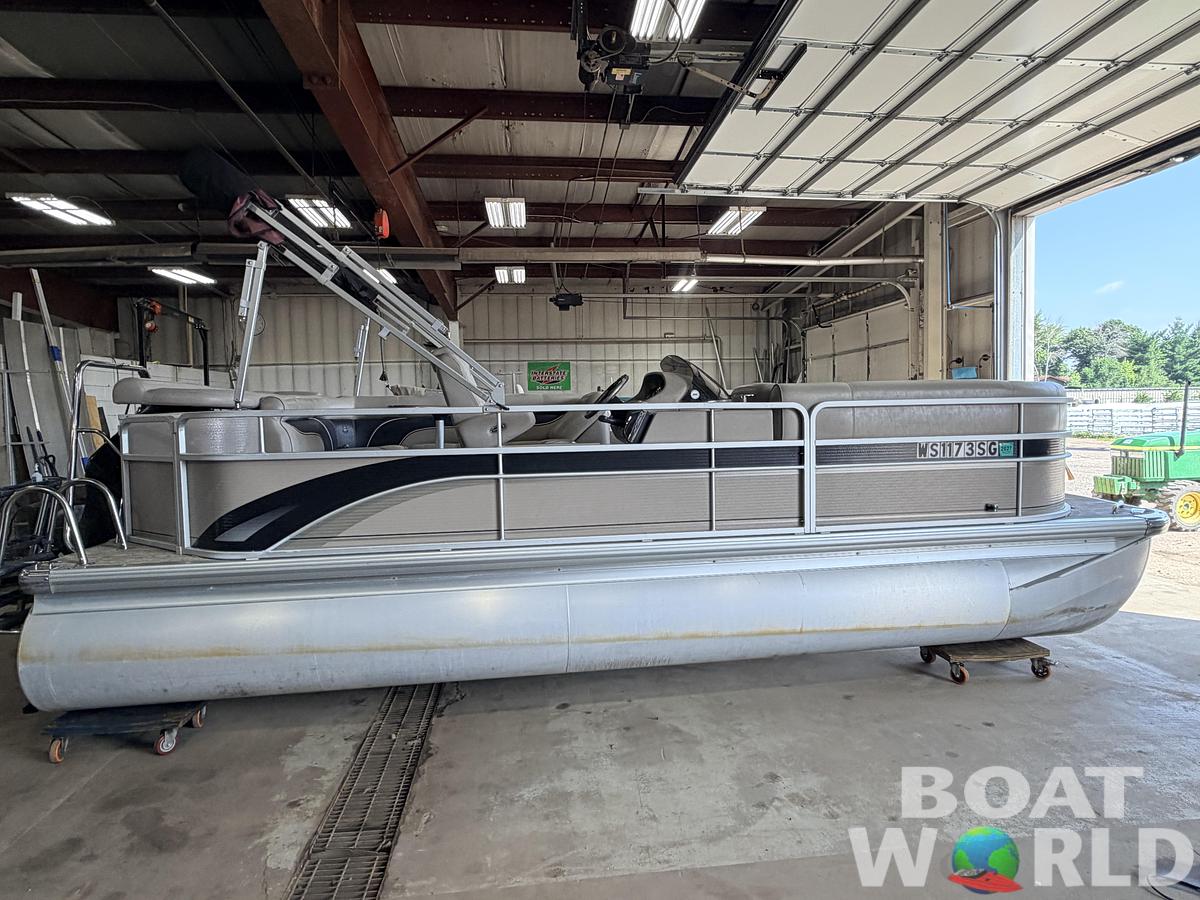 Used 2007 Premier 210 Legend