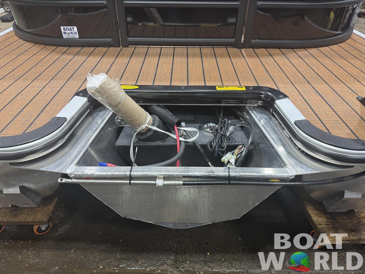 2026 Bentley Legacy 220 Navigator Quad Lounge Pontoon $36995