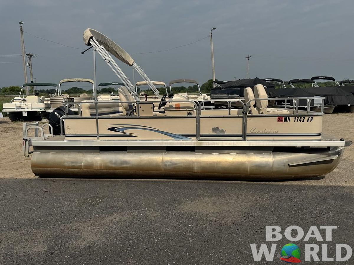 Used 2010 Weeres Cadet Fish 18' & Mercury 4-Stroke