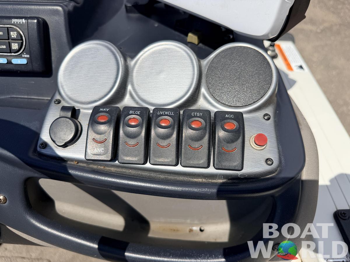 Used 2008 Crestliner 1750 Fish Hawk & 90HP Yamaha 4Stroke - $12,995