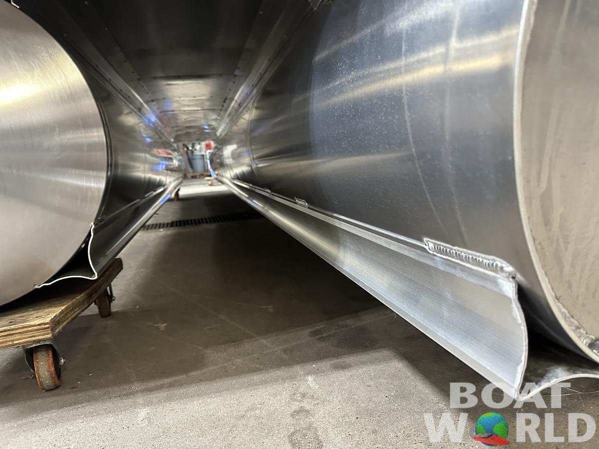 2025 Tahoe Pontoons LTZ 2385 Swingback (VRL) Tritoon & Honda 4-Stroke EFI