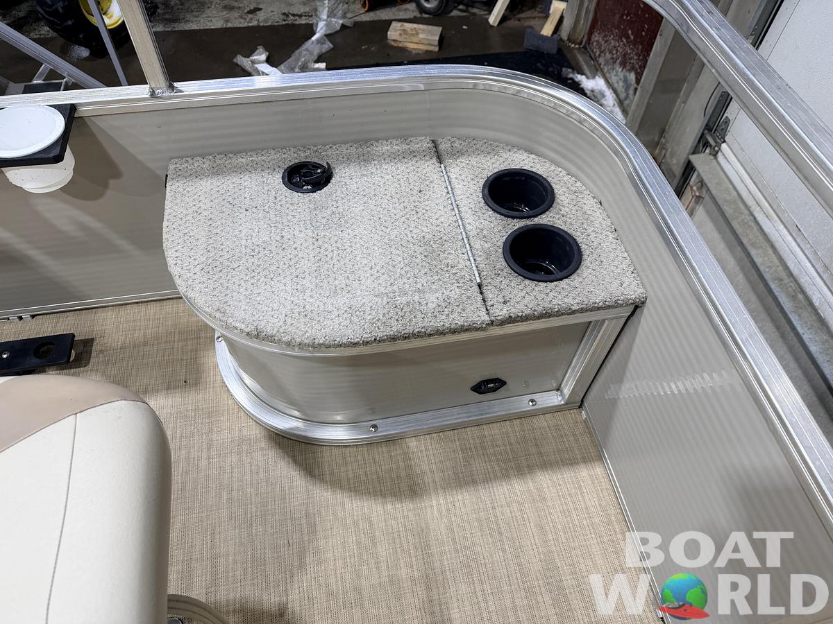 Used 2016 Lowe 162 Fish & Cruise Pontoon