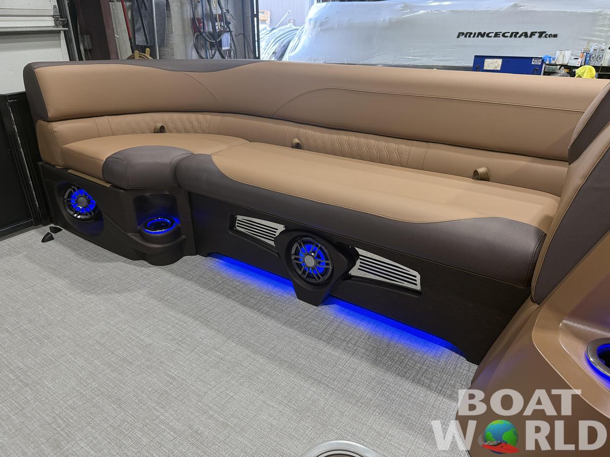 2027 Tahoe LTZ 2585 Elite Cruise Tritoon 300HP $69995