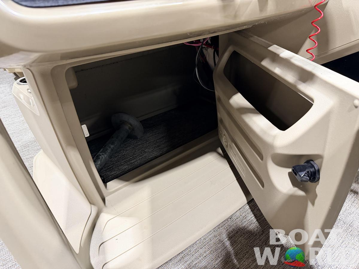 Used 2022 Starcraft LX 20 Fish & Cruise Pontoon