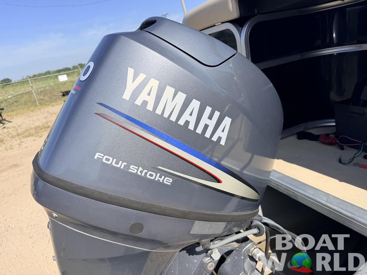 Used 2012 SunChaser 22 Fish 'N Cruise & 50HP Yamaha 4Stroke -$17,995