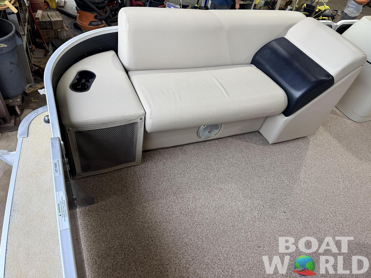 Used 2016 Weeres 220 Cadet Cruise & 90HP Evinrude ETec -17,995