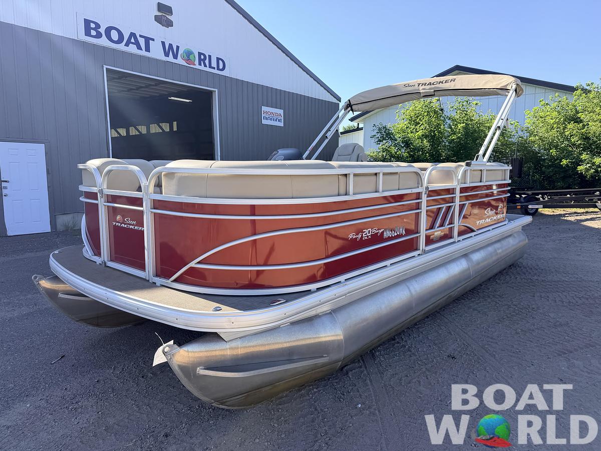 Used 2023 Sun Tracker Party Barge 20 DLX & 90HP Mercury 4Stroke -$27,995