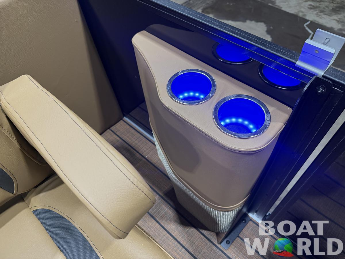 2026 Bentley Pontoons Legacy 200 Navigator Quad Lounge $39995