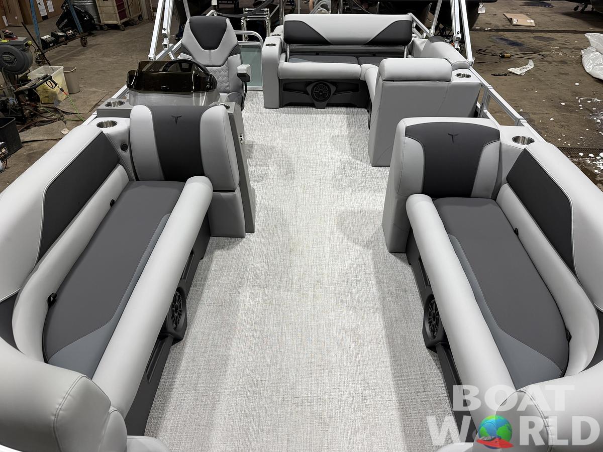 2026 Tahoe Sport VRB 2385 Swingback & 4-Stroke $34995