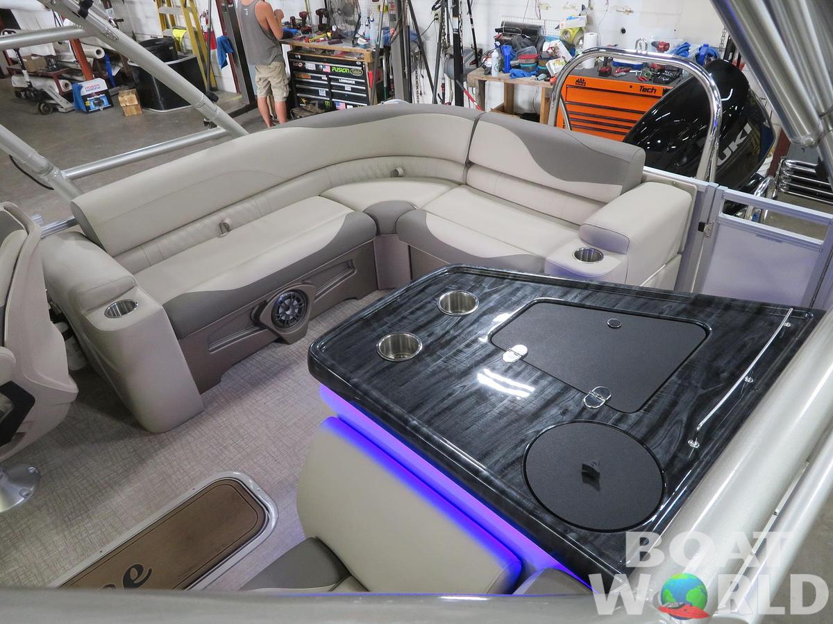 2024 Tahoe Pontoons LTZ 2385 Elite Windshield Tritoon & Suzuki 200HP 4-Stroke EFI