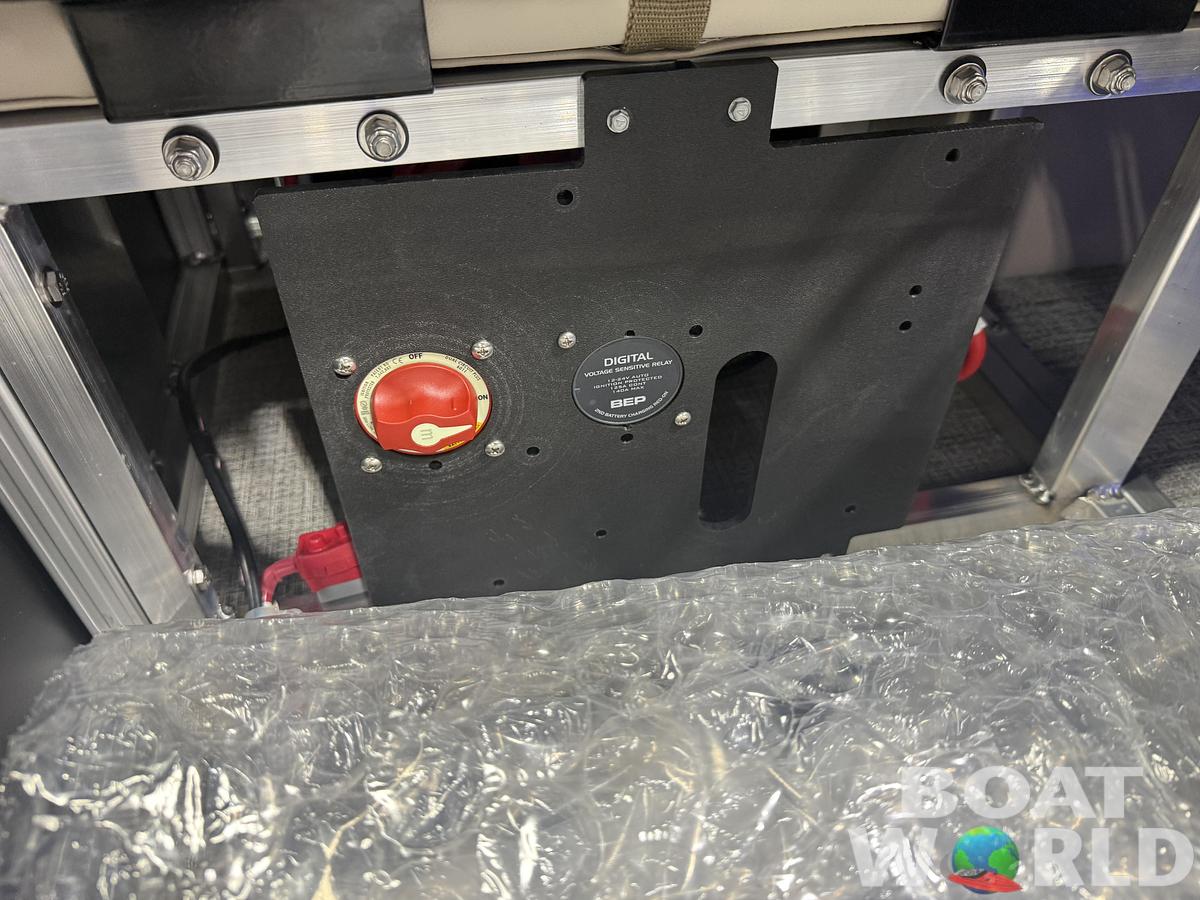 2026 Tahoe Pontoons Sport 2385 Swingback (VRB) Tritoon