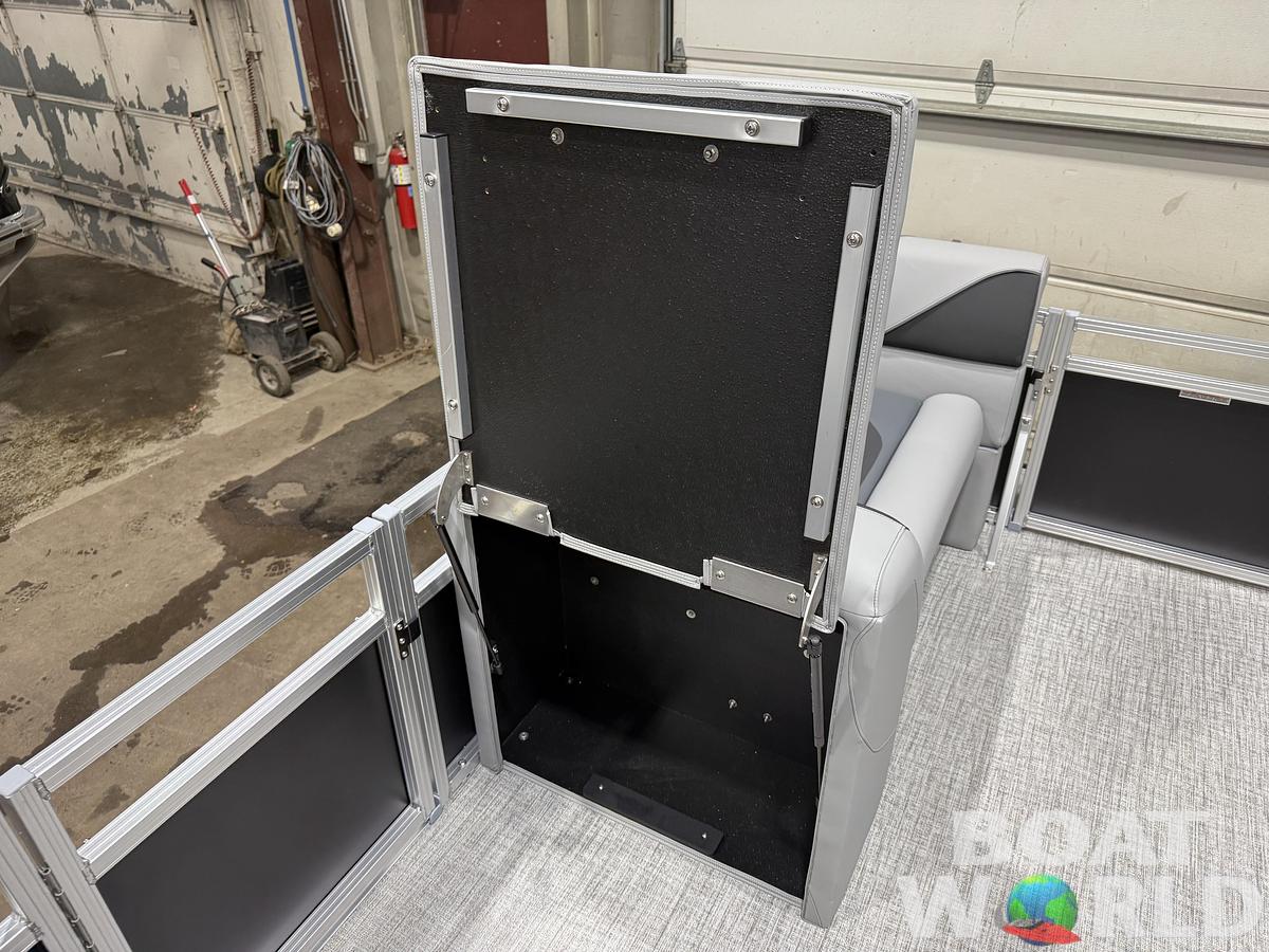 2026 Tahoe Sport Rear Fish 2180 & 4-Stroke $31995