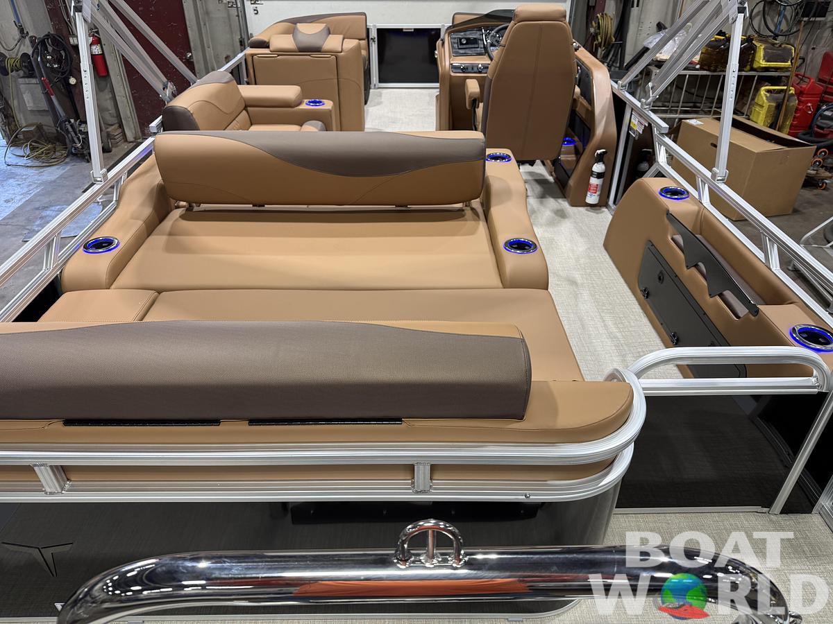 2026 Tahoe Pontoons LTZ 2385 Swingback (VRL) Tritoon