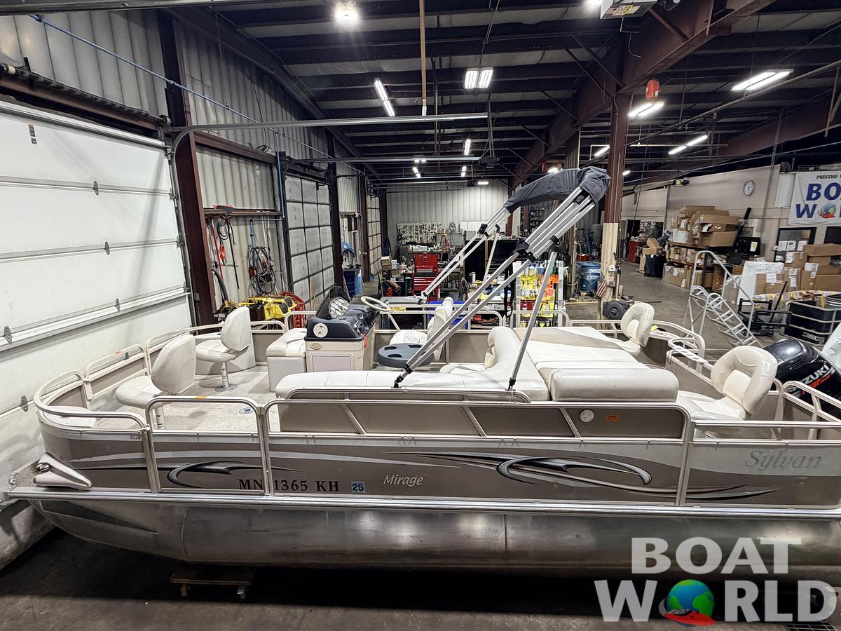 Used 2008 Sylvan Mirage 8520 Party Fish