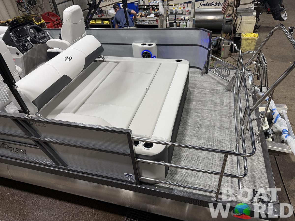 2026 Montego Bay 8522 Swingback Deluxe Pontoon