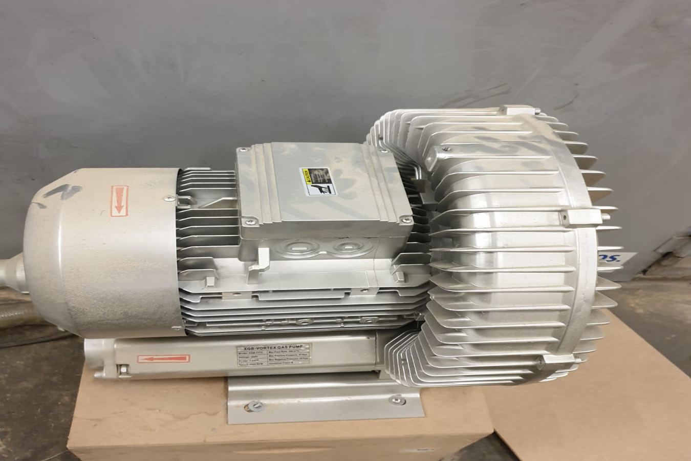 Used IntechCNC LFM1325-3 - CNC Router