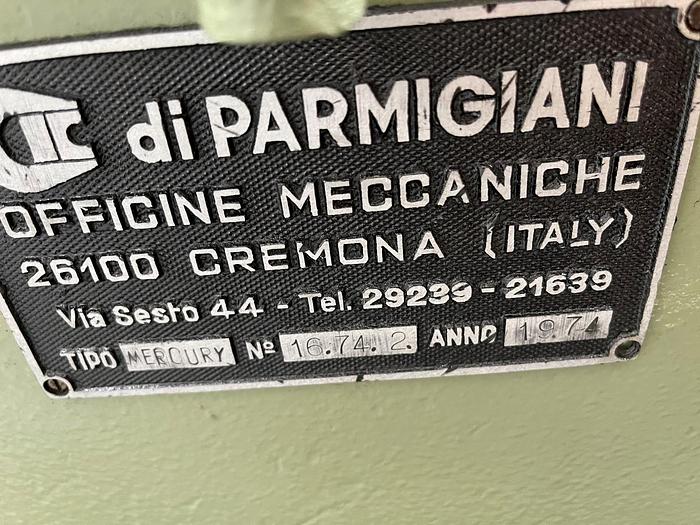 Usato CURVATRICE DI PROFILI MARCA PARMIGIANI