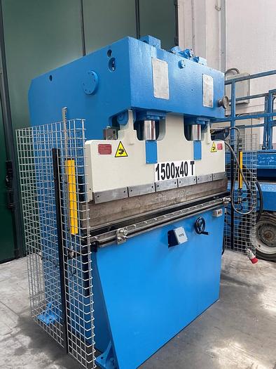 Usato PIEGATRICE FARINA IDRAULICA 1500X40