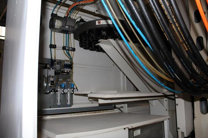 Used   5-Axis CNC Universal Vertical Machining Centre - MIKRON HPM 1350U - 2008 /12