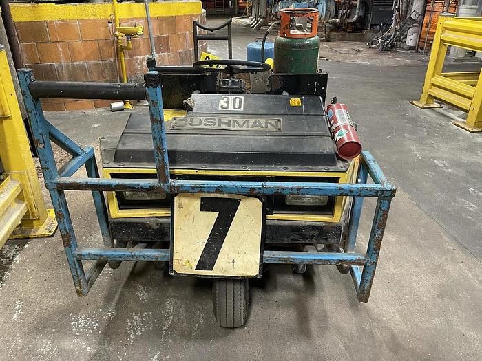 Used CUSHMAN 22HP 3W FULL TON PROPANE POWERED WORK CART