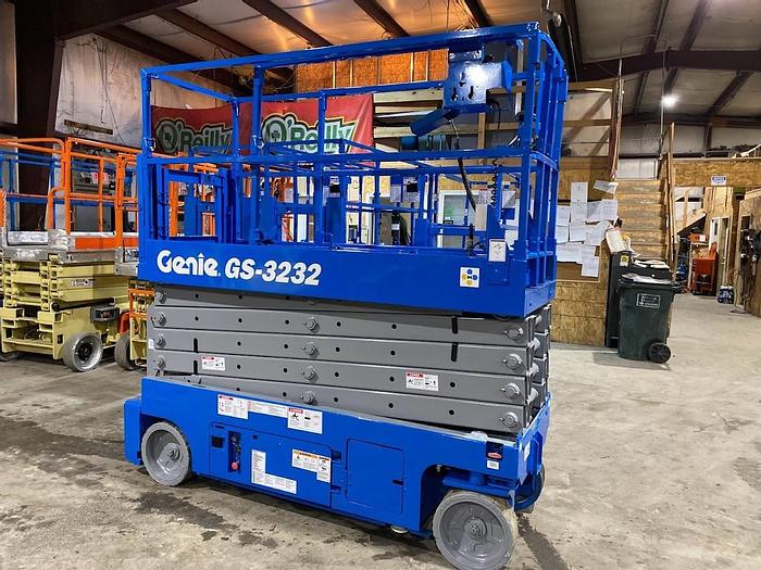Used 2008 GENIE GS3232