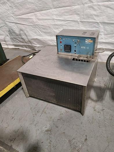 Used NESLAB Refrigerated Circulating Bath RTE 4 Lab Equipment