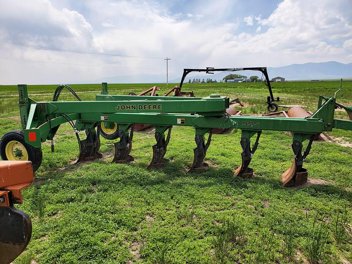 Used John Deere 995 Switch Plow - 6 Bottom