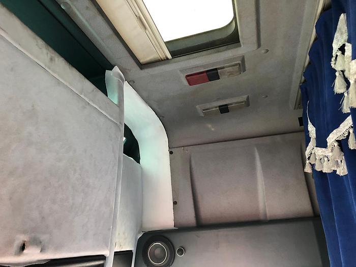 Used 2004 DAF 95 XF 480 6x2 MANUAL EURO 4