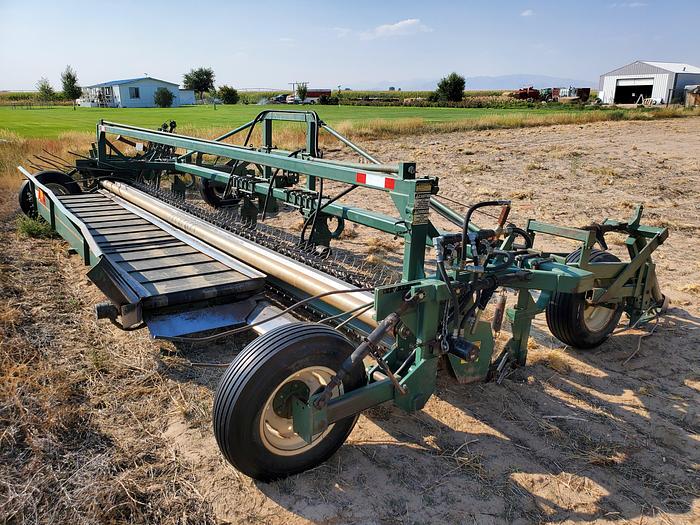 Used Pickett OneStep Bean Cutter 8 Row for Sale in Wyoming Cen...