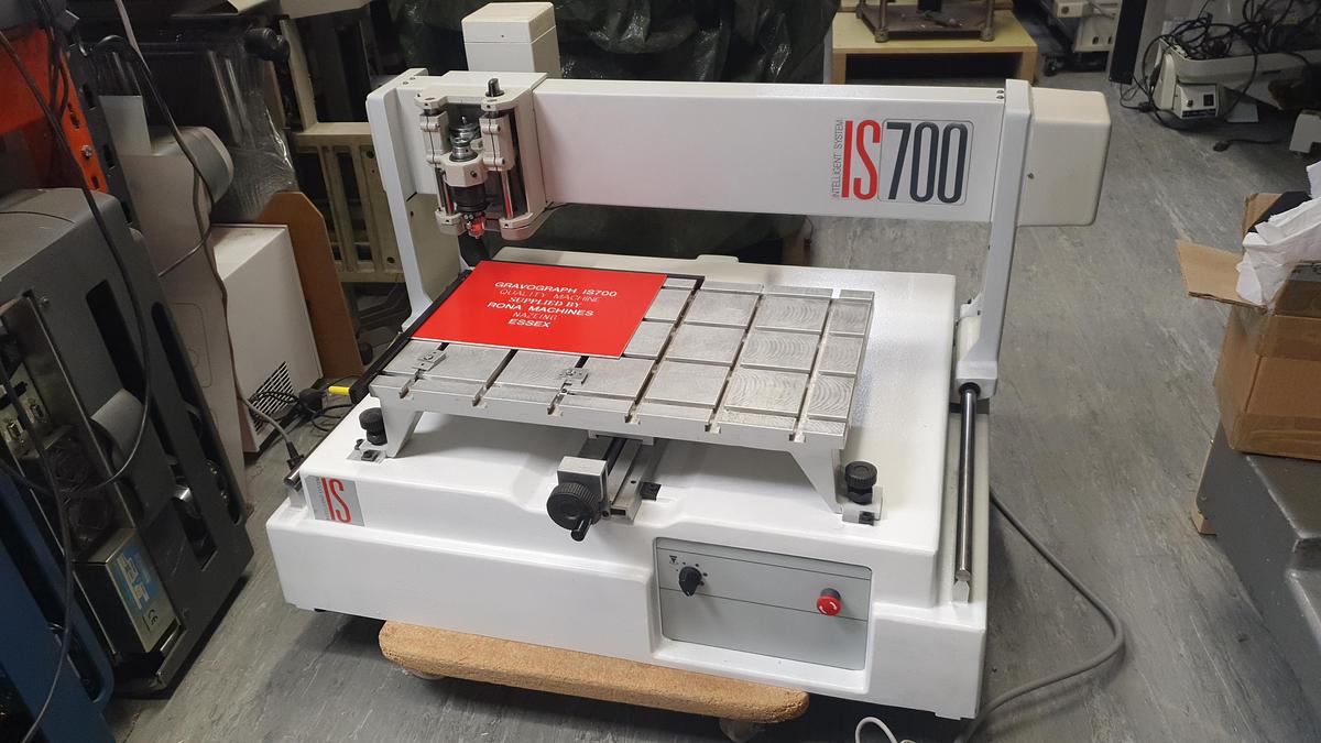 Used Gravograph IS400 Volume