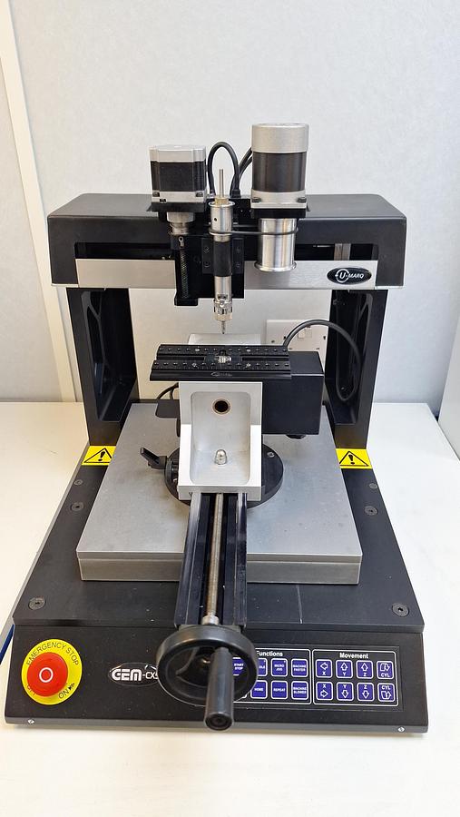 Used Umarq CX5 Engraving Machine