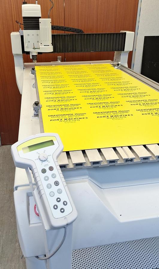 Used Gravotech IS8000XP Engraving Machine