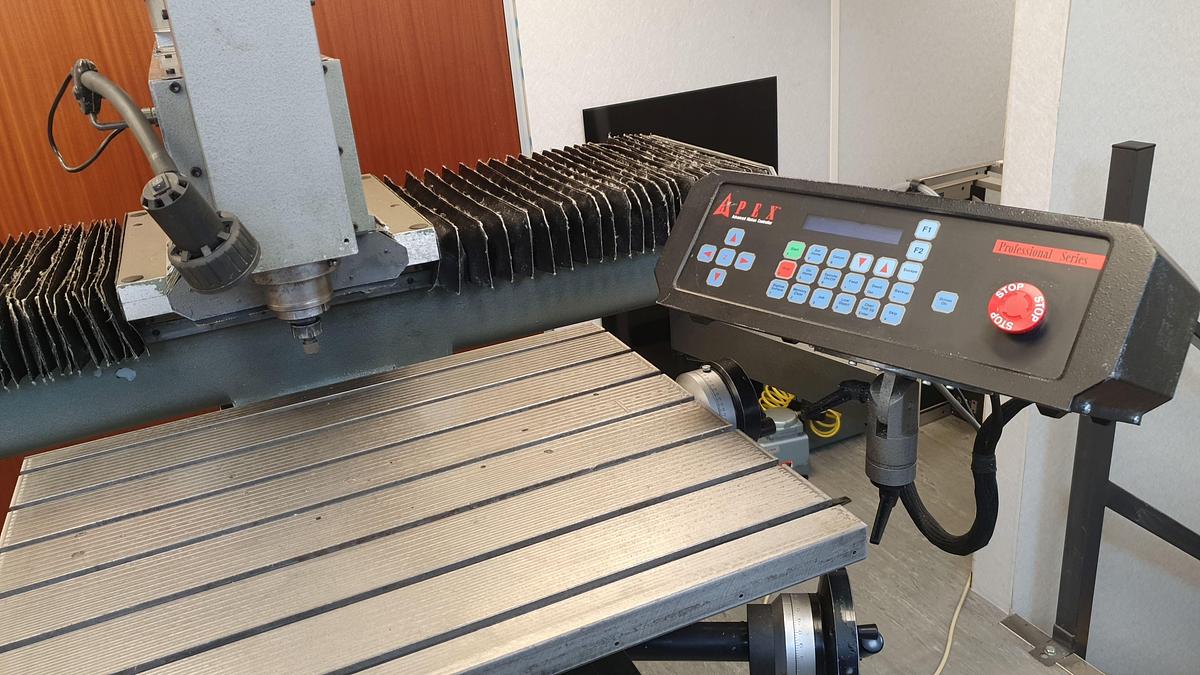 Used Newing Hall Milgrav Engraving Machine